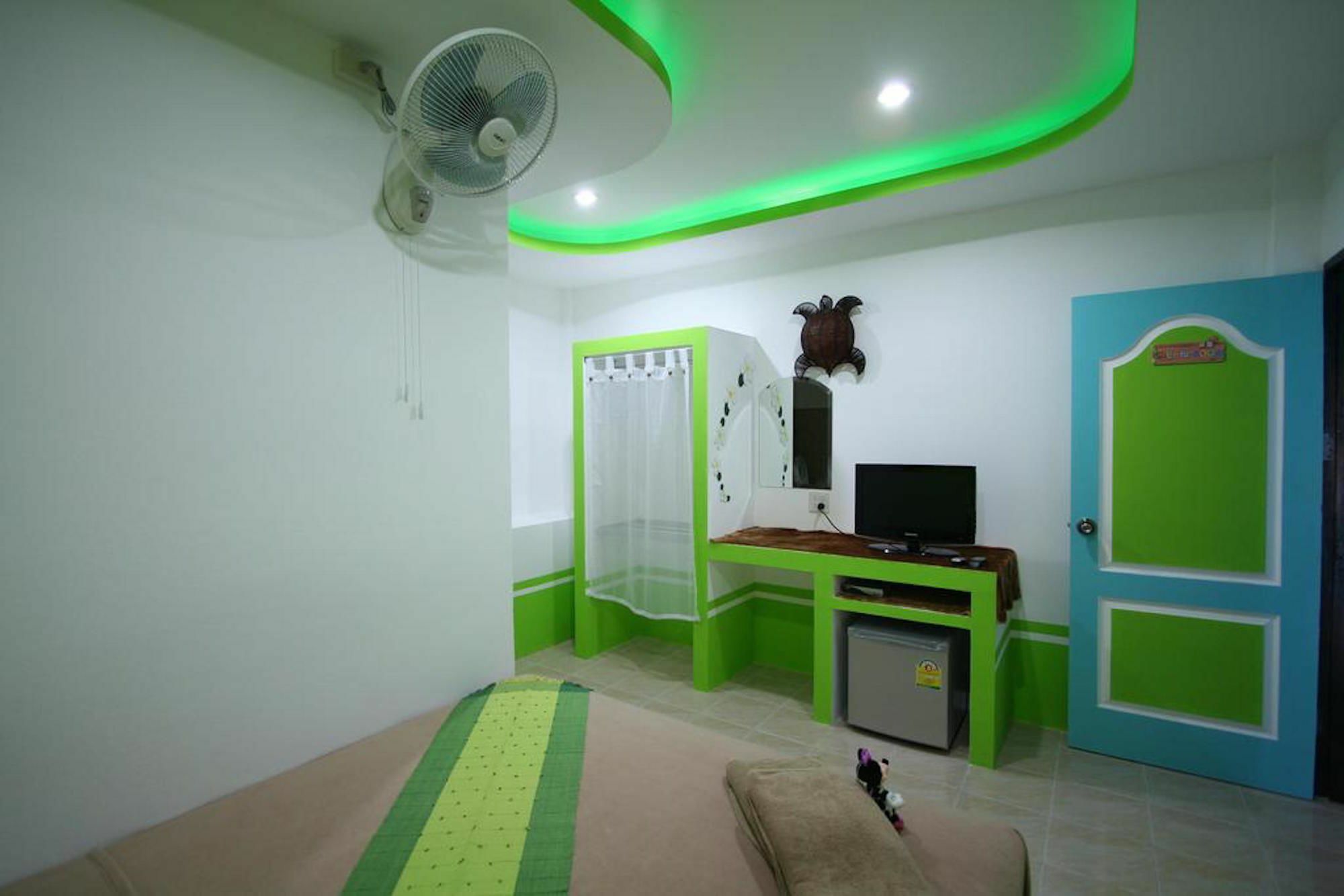 Mania Guesthouse タオ島 エクステリア 写真